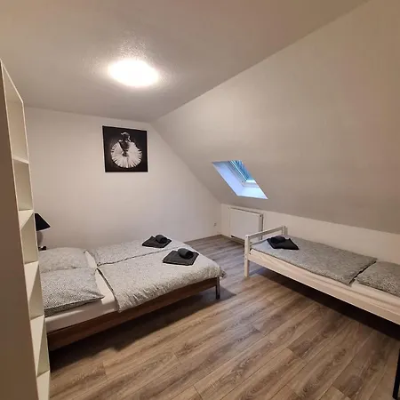 Zwei Duisburg